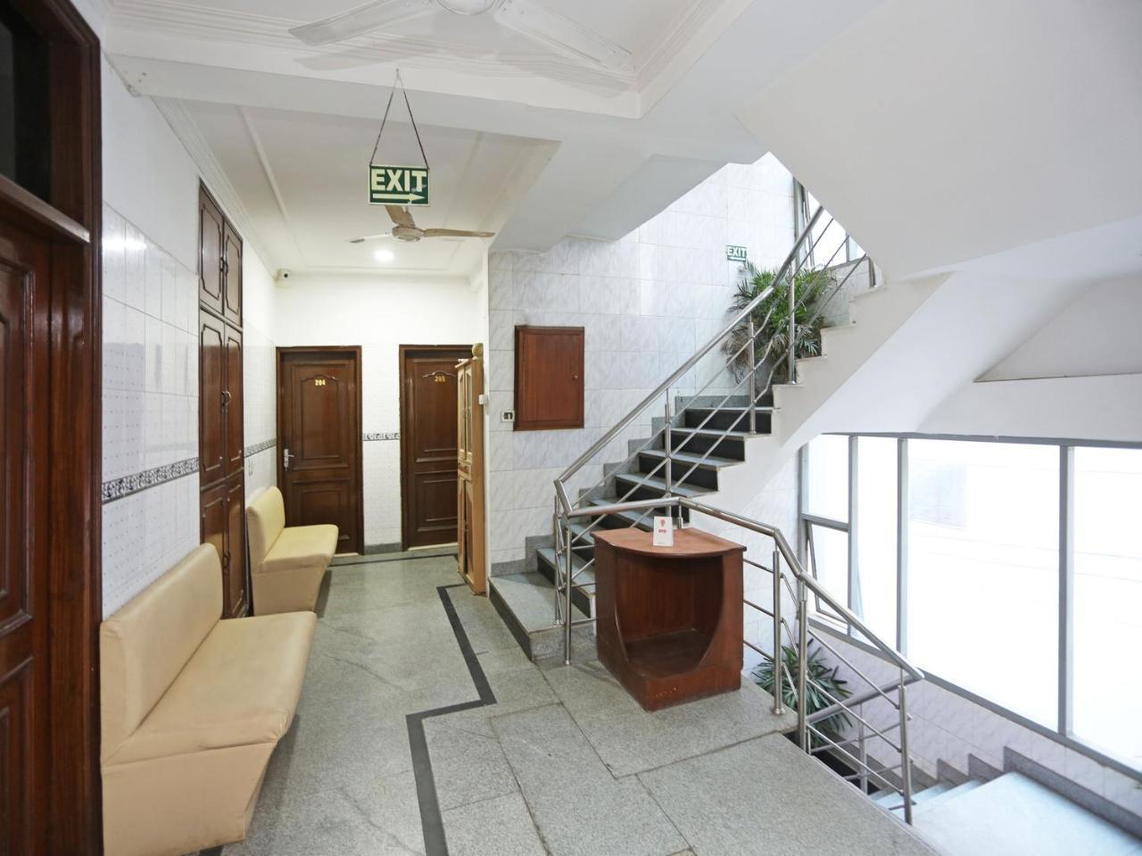 Oyo 472 Hotel Sareen New Delhi Exterior photo